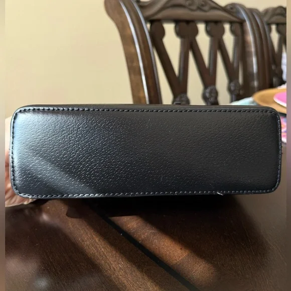 Kate Spade Crossbody - Picture 4 of 6